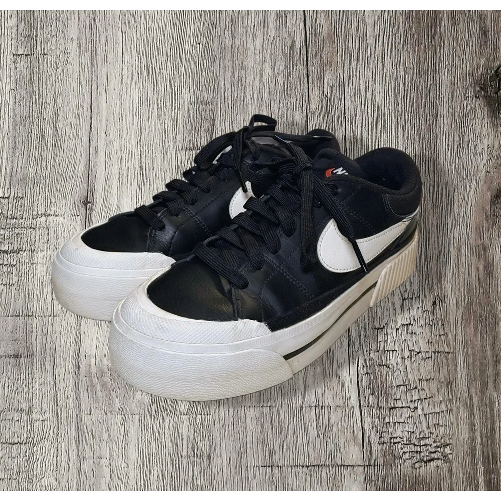 Nike Black and White Athletic Shoes - Picture 5 of 5